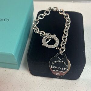 Tiffany & Co. Silver Chain Bracelet with Heart Charm